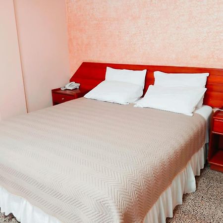 Hotel 7 Calles Santa Cruz de La Sierra Ngoại thất bức ảnh