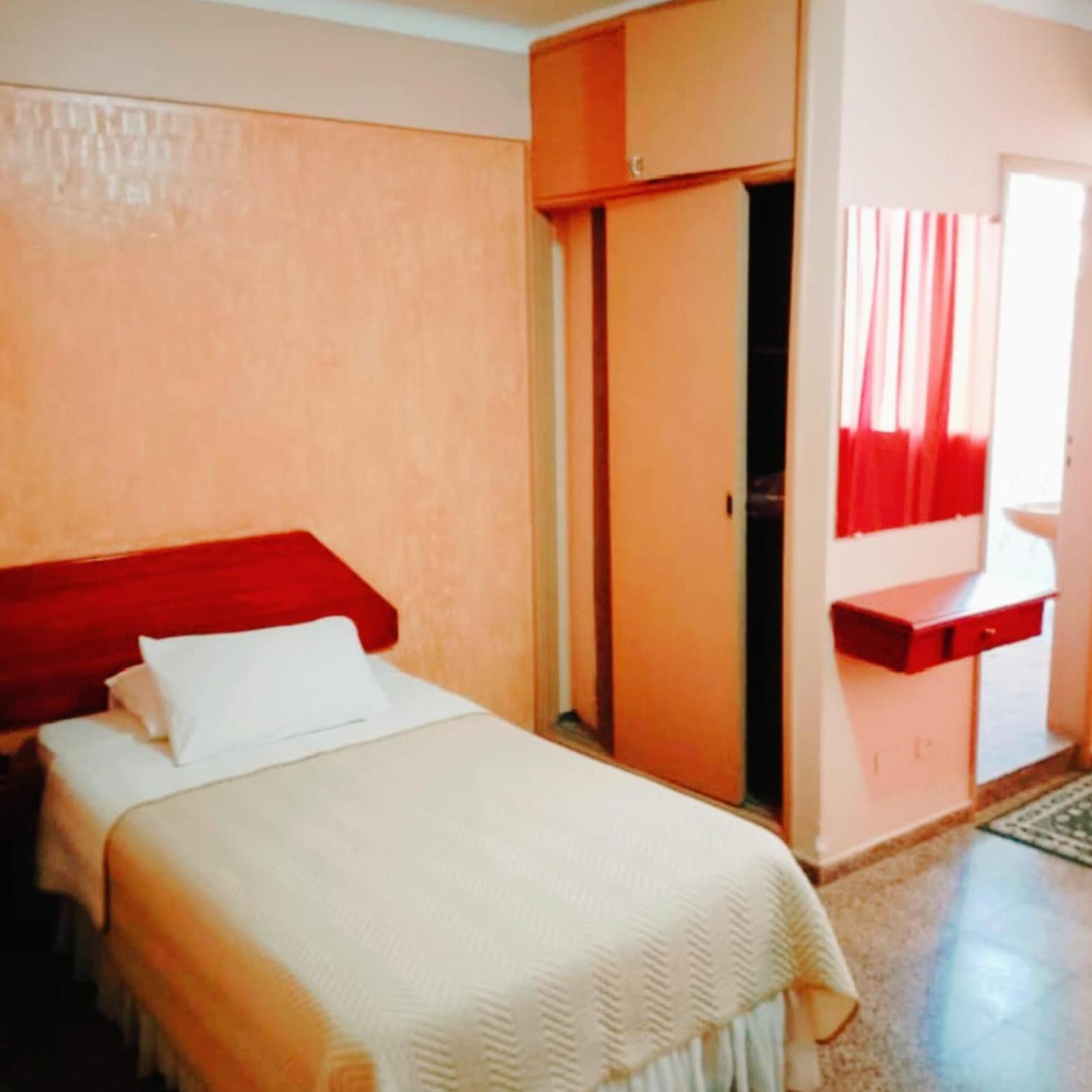 Hotel 7 Calles Santa Cruz de La Sierra Ngoại thất bức ảnh